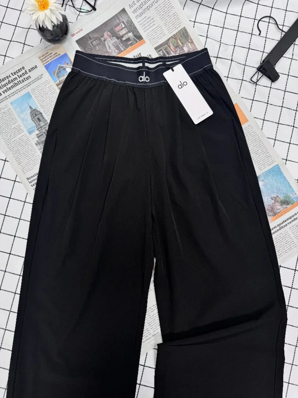 💕ALO Black Casual/Straight Leg Suit Up Trouser（Regular 30”inch）NWT